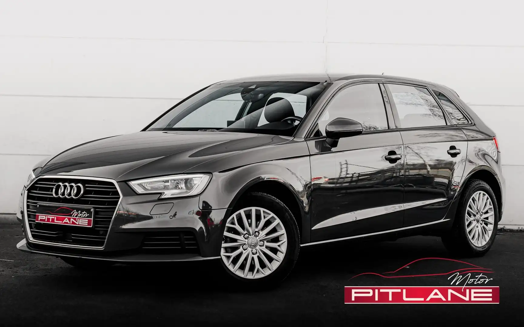 Audi A3 1.6 TDi Bi-Xenon / Cruise / PDC / TEl / Garantie Grey - 1