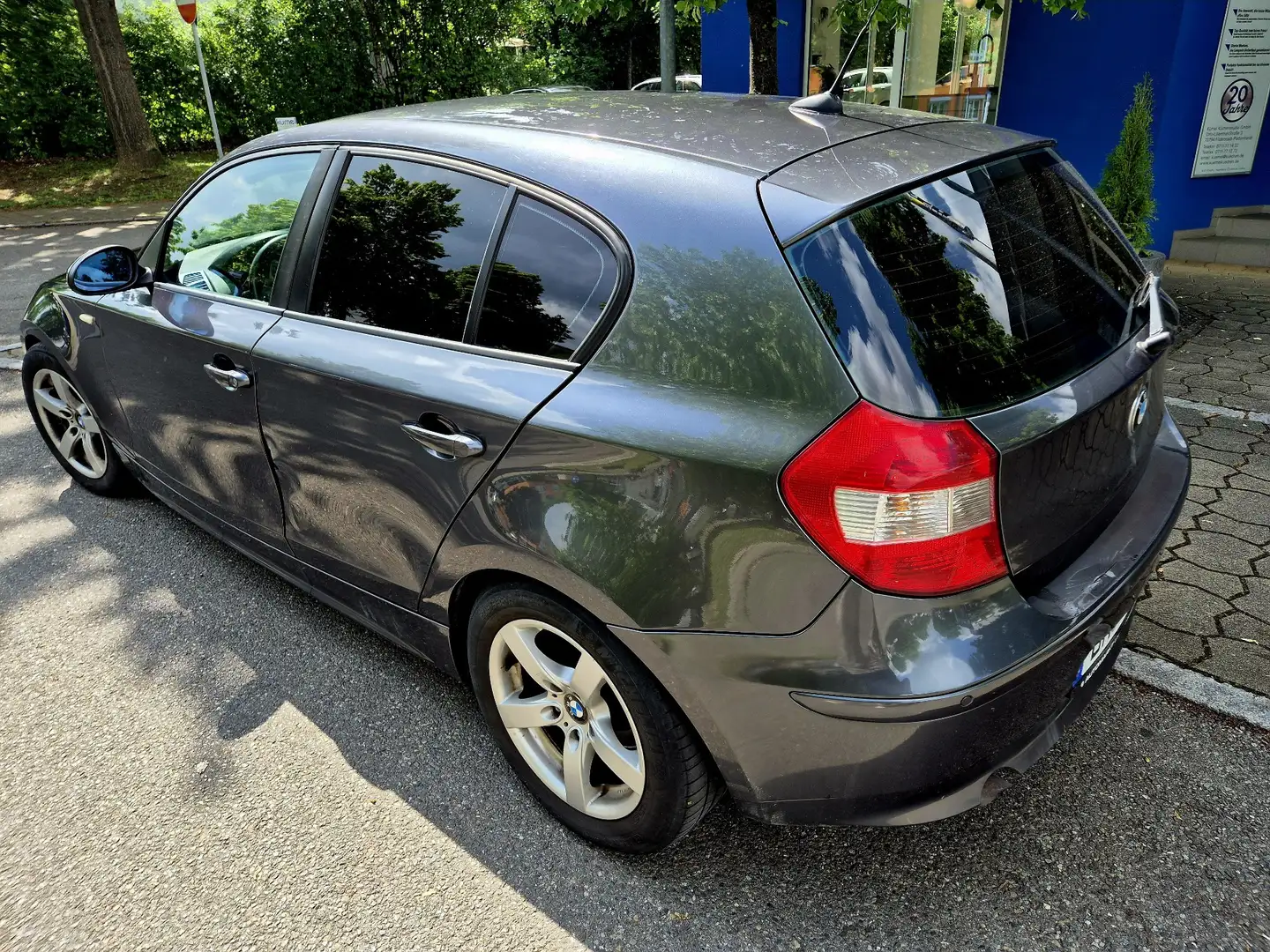 BMW 118 118i LEDER NAVI TÜV 09.2025 Grigio - 1