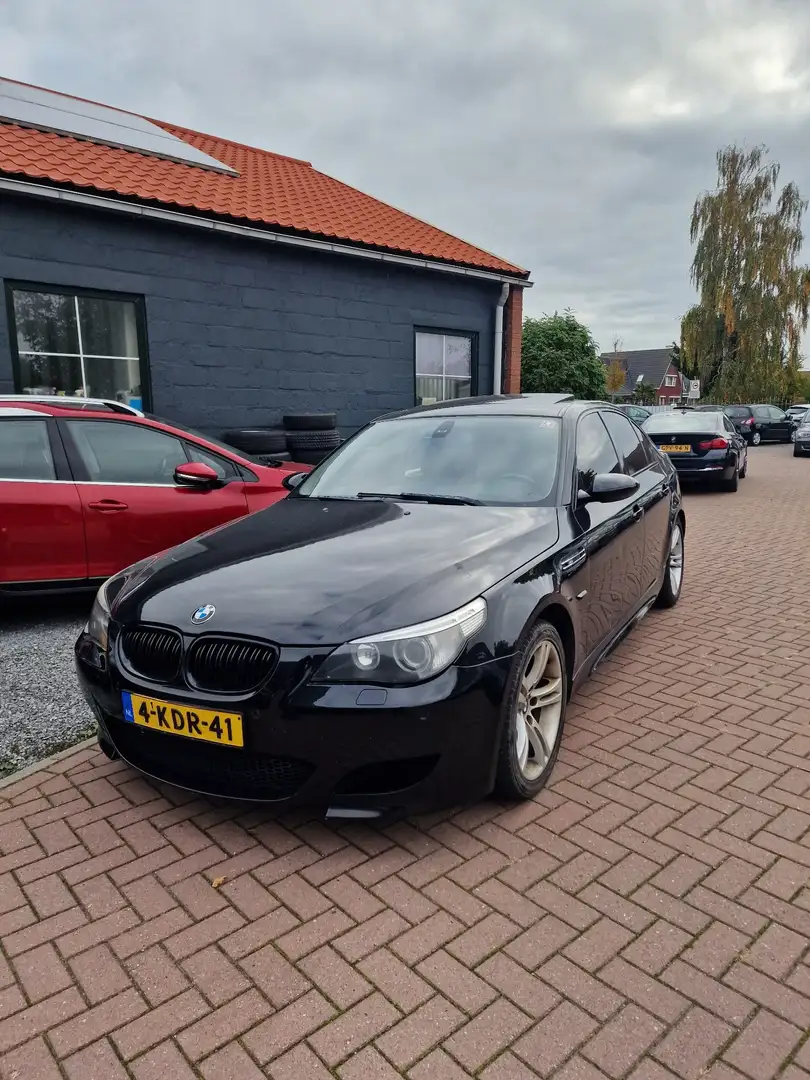 BMW 520 520i m5 uitgevoerd Zwart - 2