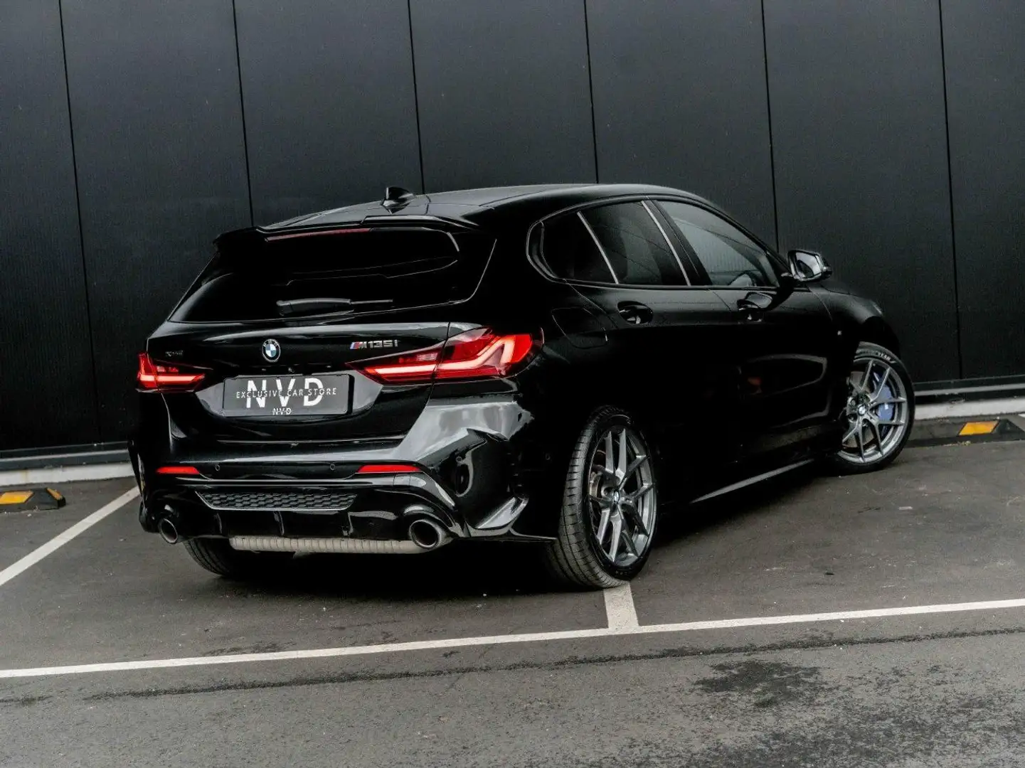 BMW 135 Xdrive | M-sport | Camera | Adap LED | ACC | Hifi Noir - 2