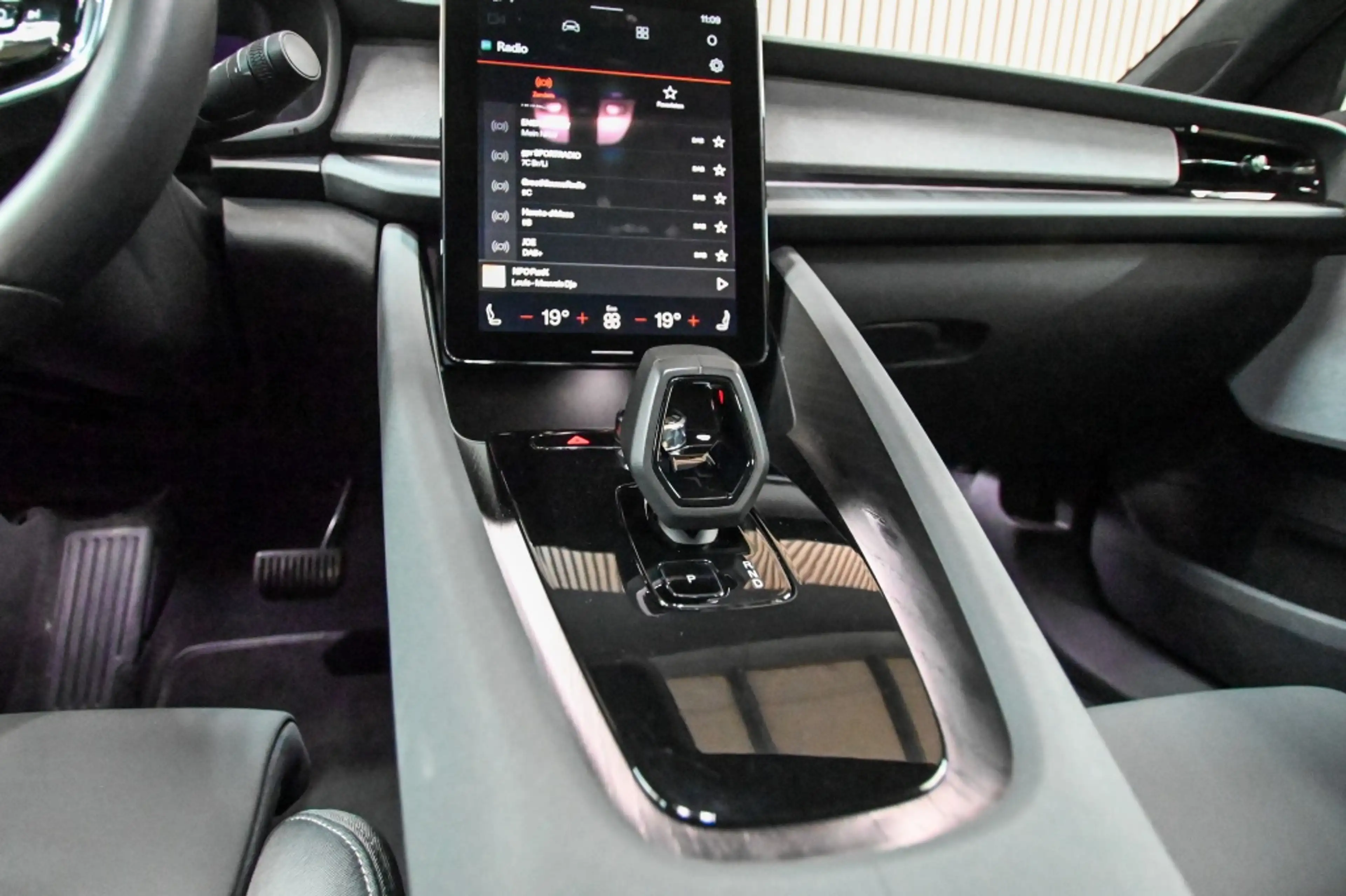 Polestar 2 LRDM | PILOT | PLUS | PANO | HARMAN KARDON | TREKH — photo 9