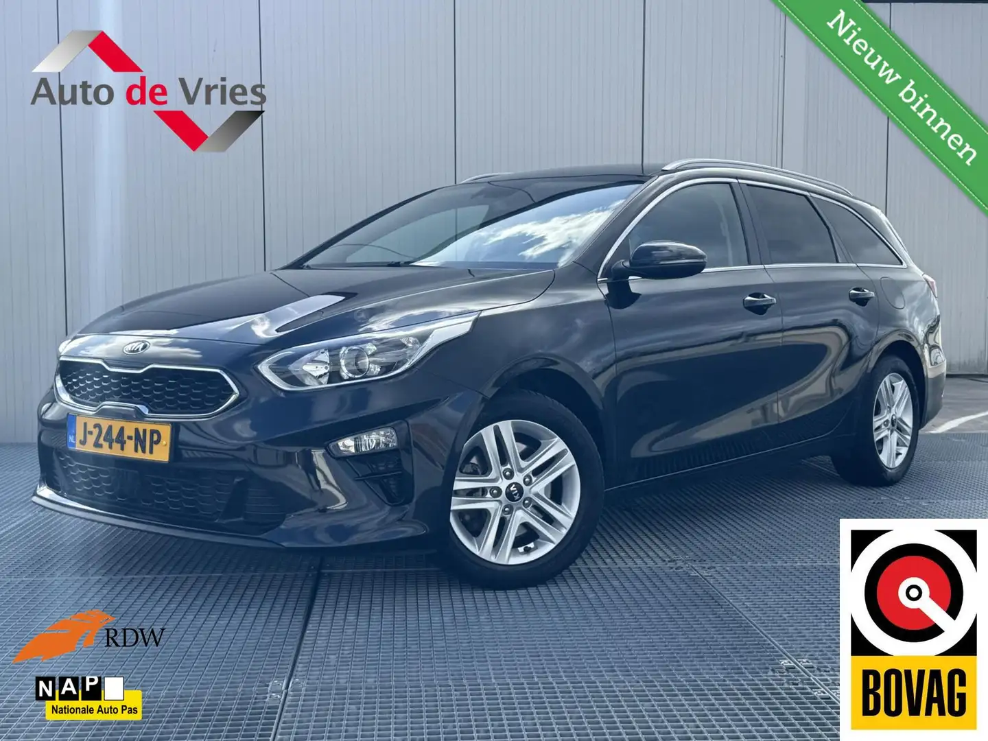 Kia Ceed SW / cee'd SW Sportswagon 1.4 T-GDi140 PK DynamicPlusLine|NL-Aut Zwart - 1