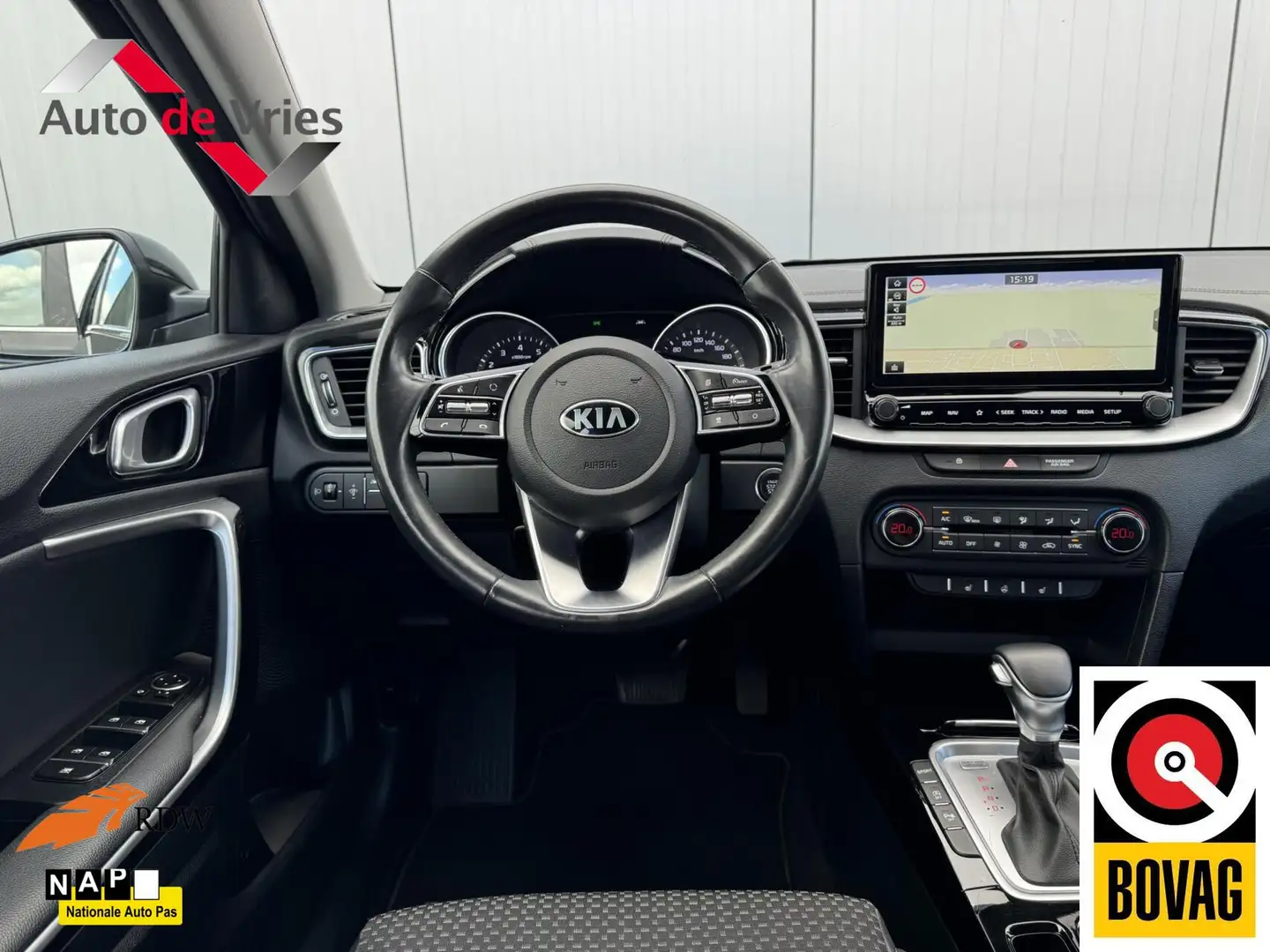 Kia Ceed SW / cee'd SW Sportswagon 1.4 T-GDi140 PK DynamicPlusLine|NL-Aut Zwart - 2