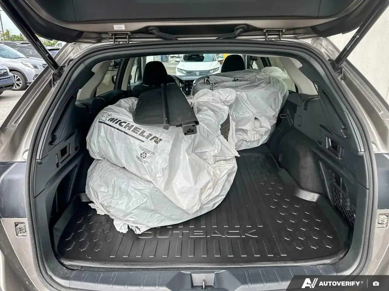 Subaru OUTBACK fotografie Subaru OUTBACK
