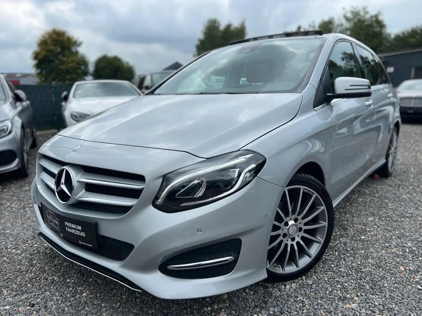 Mercedes-Benz B 180 -PANORAMA-LED-KAMERA-NAVI-LEDER-MEMORY Silber - 1