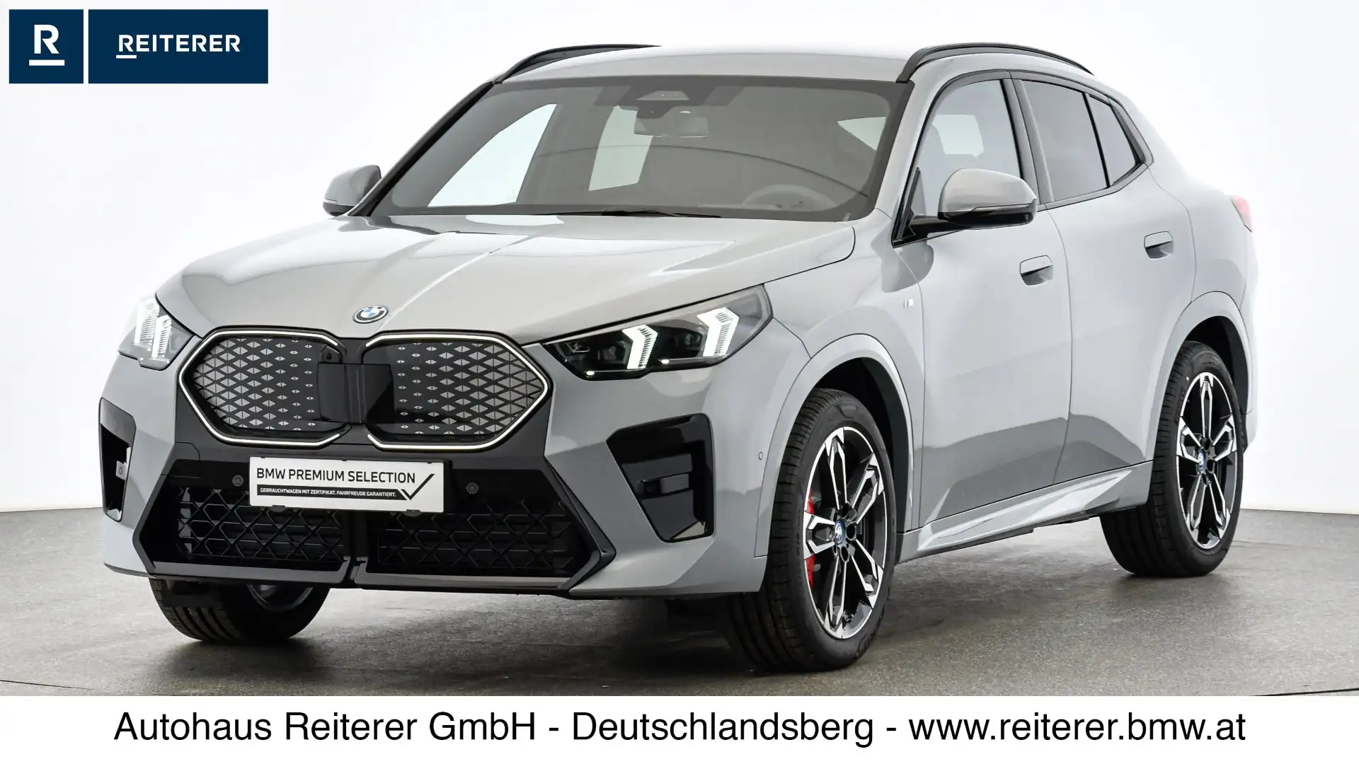 BMW iX2 eDrive20 * M-Sportpaket Pro *AHK Grau - 1