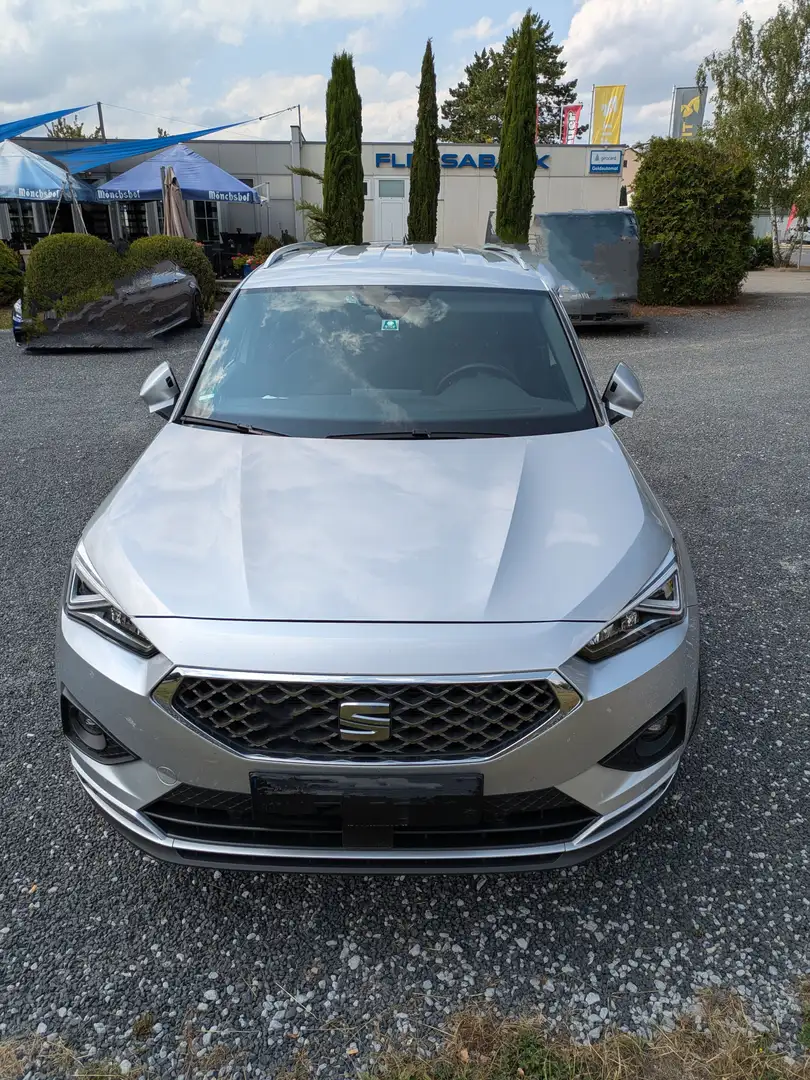 SEAT Tarraco Tarraco 2.0 TSI 4Drive DSG OPF Xcellence Silber - 1