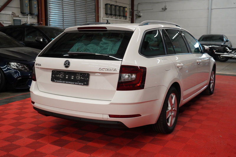 Skoda Octavia 2.0 TDI DSG Combi Tour 2.Hand*Unfallfrei — photo 7