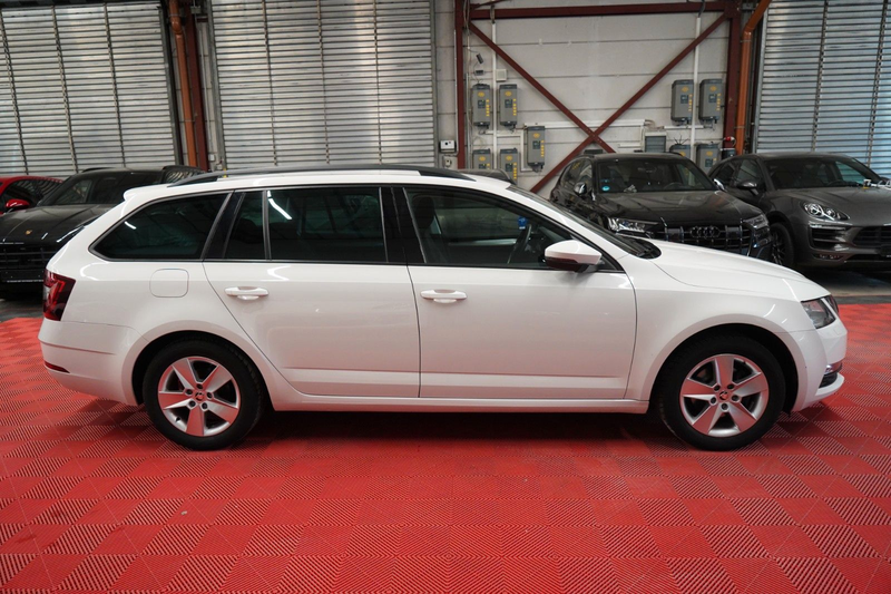 Skoda Octavia 2.0 TDI DSG Combi Tour 2.Hand*Unfallfrei — photo 4