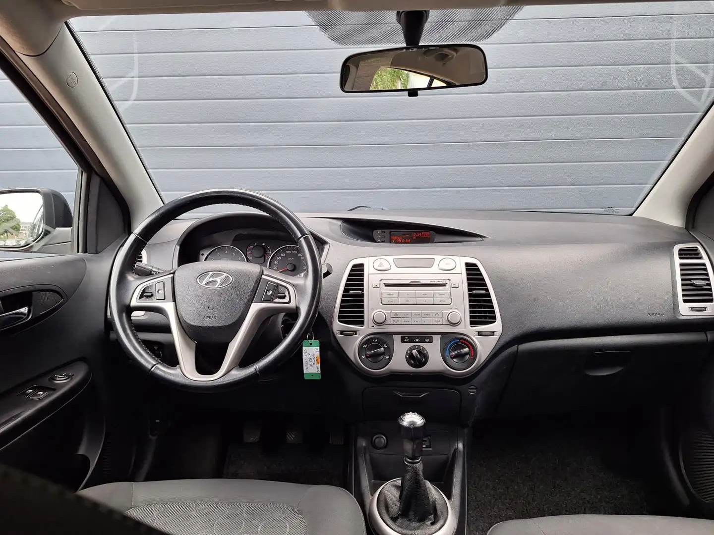 Hyundai i20 | 1.2i ActiveVersion | Airco | Zwart - 2
