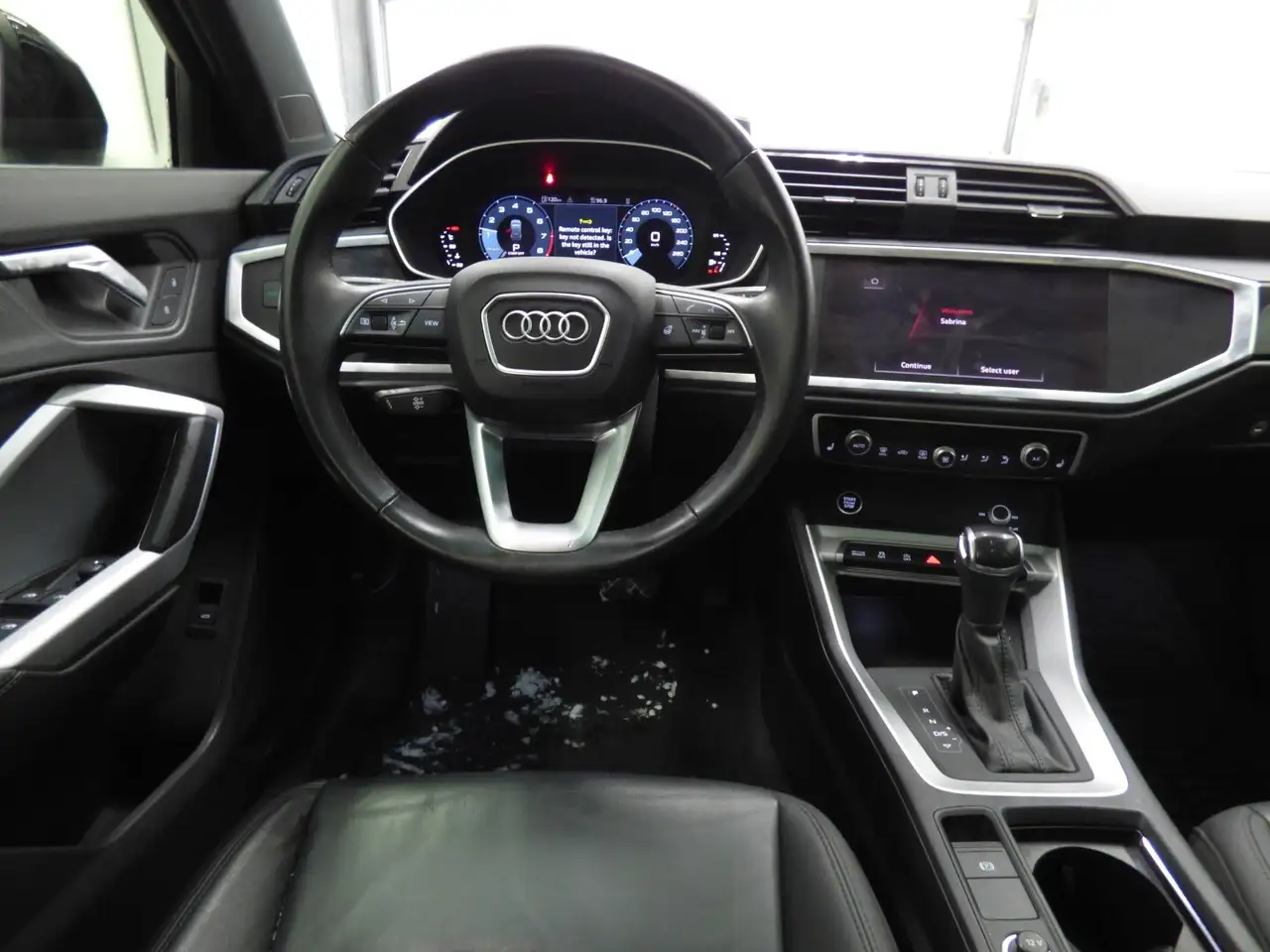 Audi Q3 снимка Audi Q3