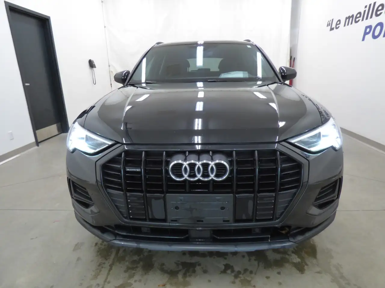 Audi Q3 снимка Audi Q3