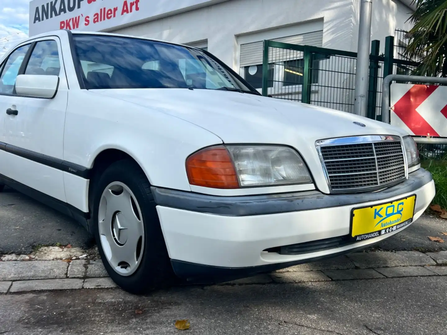 Mercedes-Benz C 180 ESPRIT White - 2