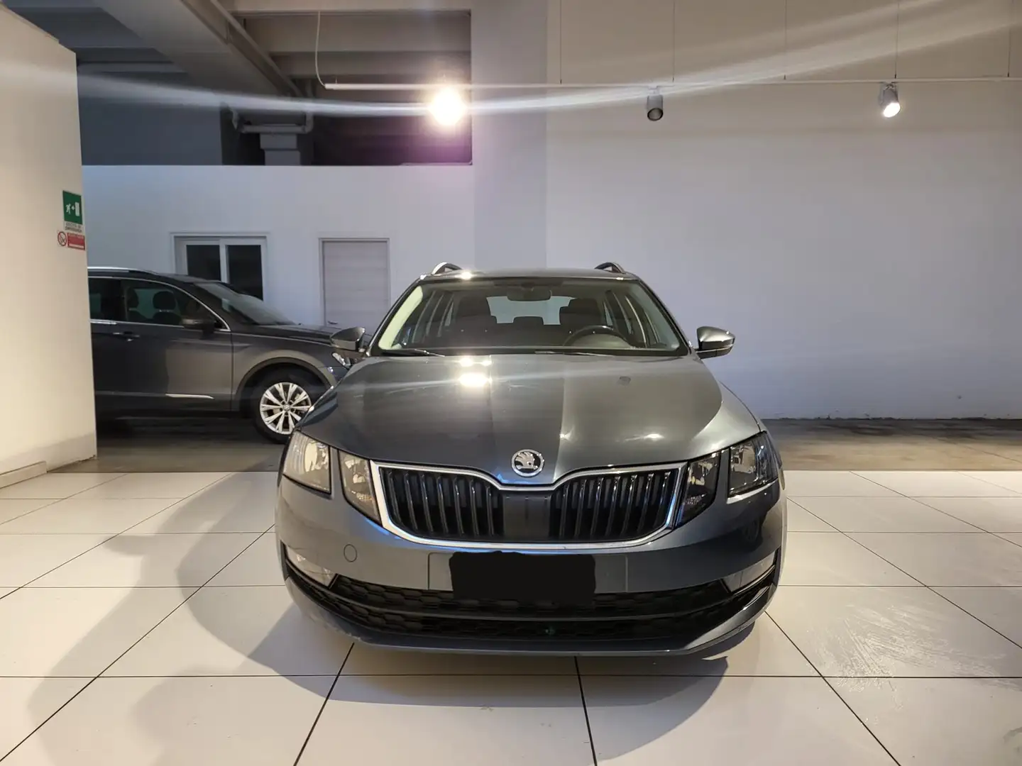Skoda Octavia Octavia Wagon 1.6 tdi Style 115cv dsg Gris - 2