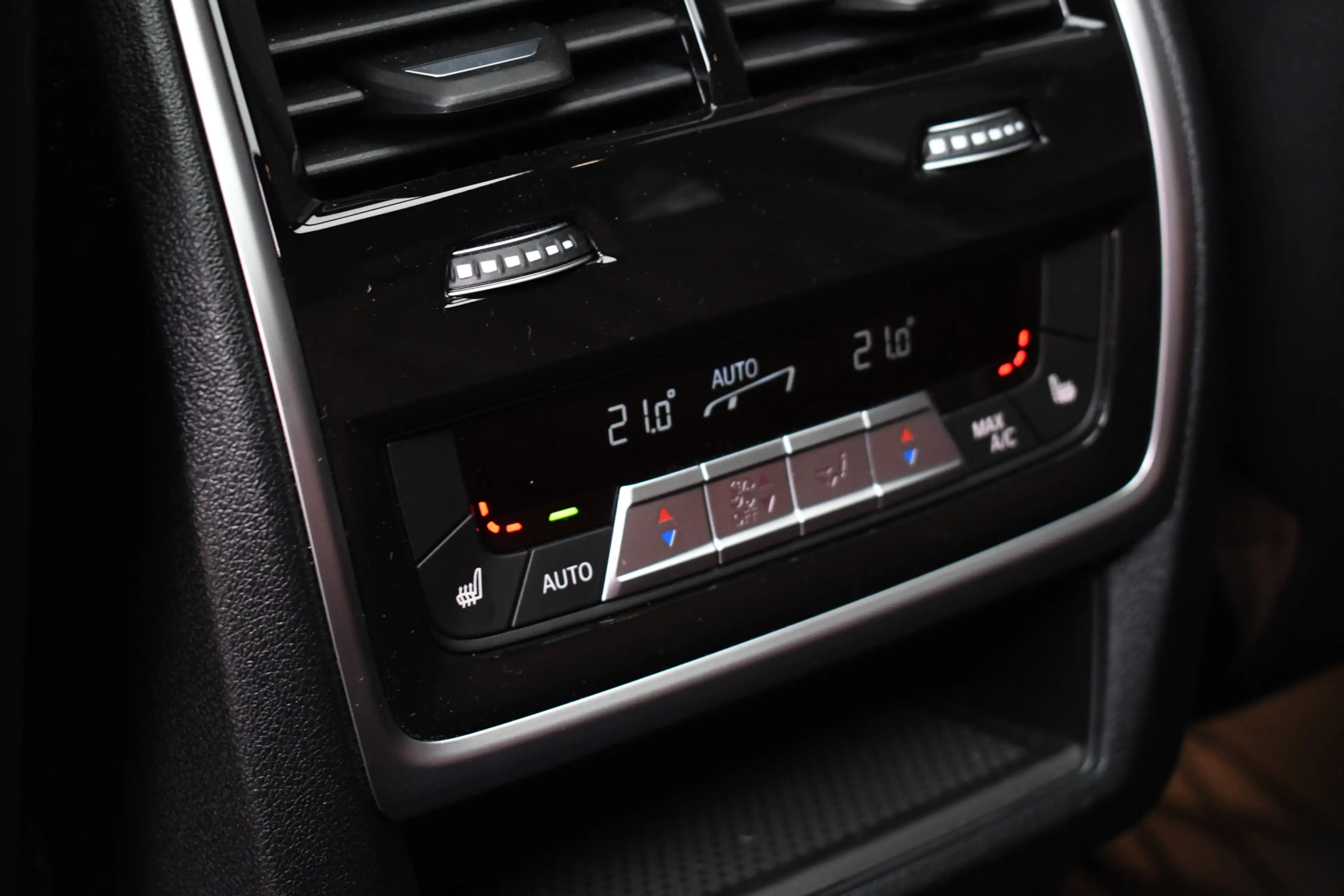 BMW X5 xDrive50e M-Sport Pano Trekh Massage+Vent Alc-heme — photo 25