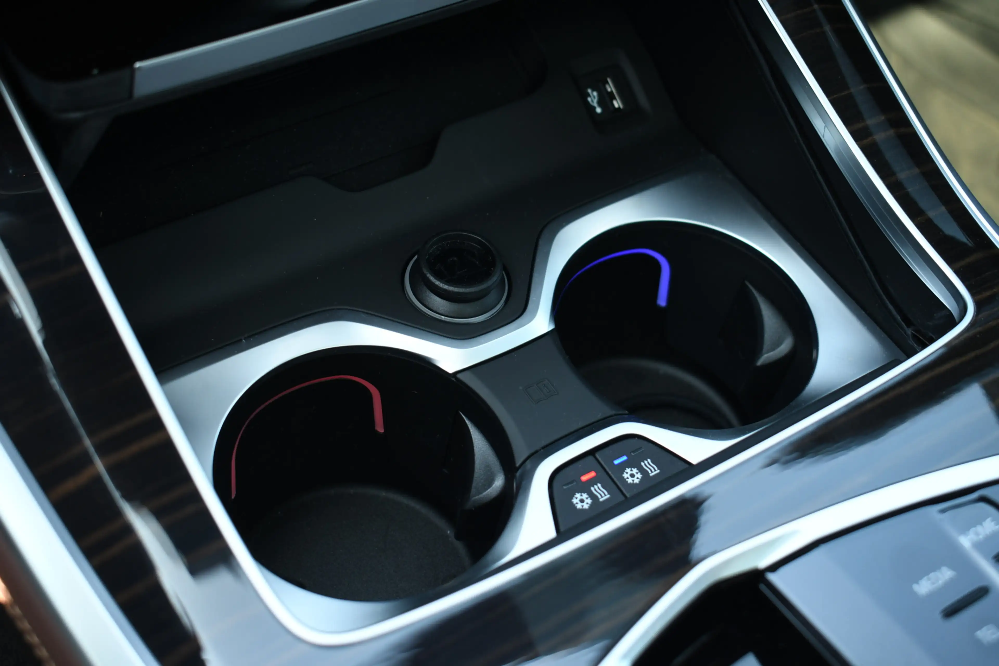 BMW X5 xDrive50e M-Sport Pano Trekh Massage+Vent Alc-heme — photo 40