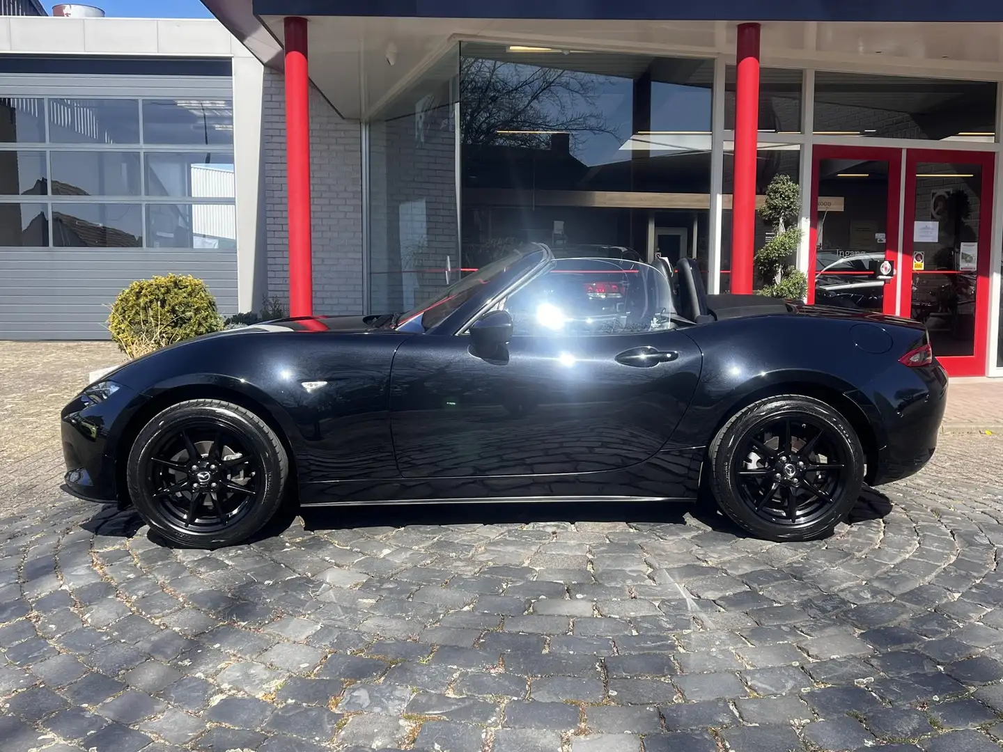 Mazda MX-5 1.5 SkyActiv-G 132 TS+ | Leder | 16" LMV | Stoelve Zwart - 2