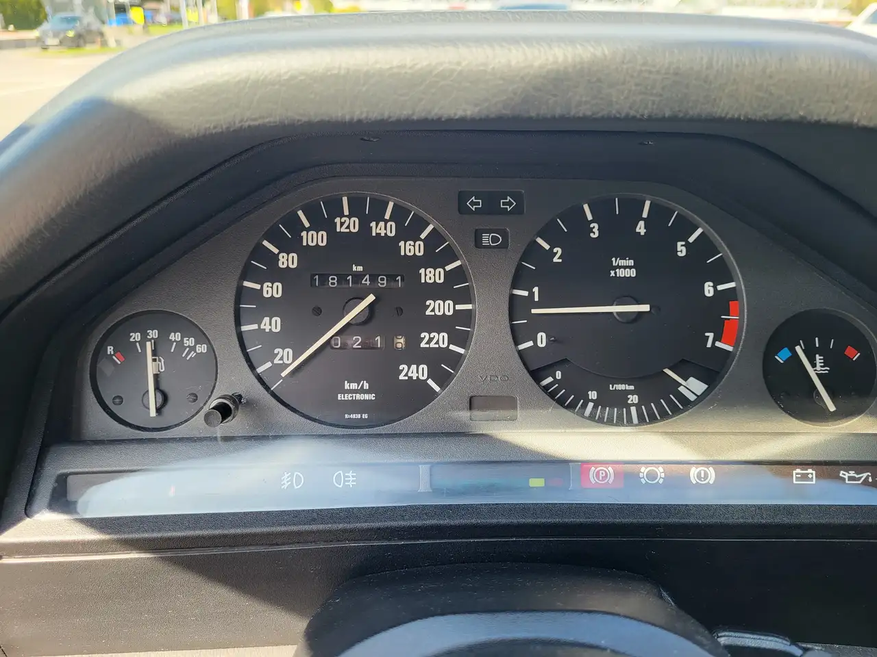 BMW 320i, foto 8