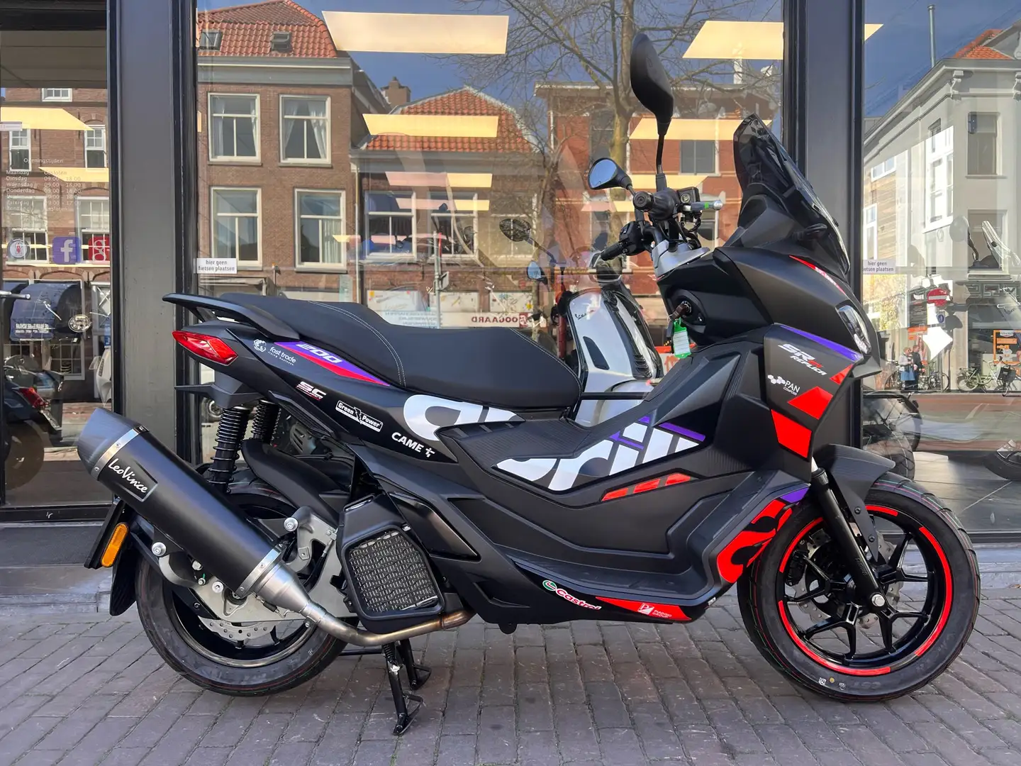 Aprilia SR GT 200 REPLICA EURO 5 2025 LEOVINCIE UITLAATSYSTEEM Negru - 2