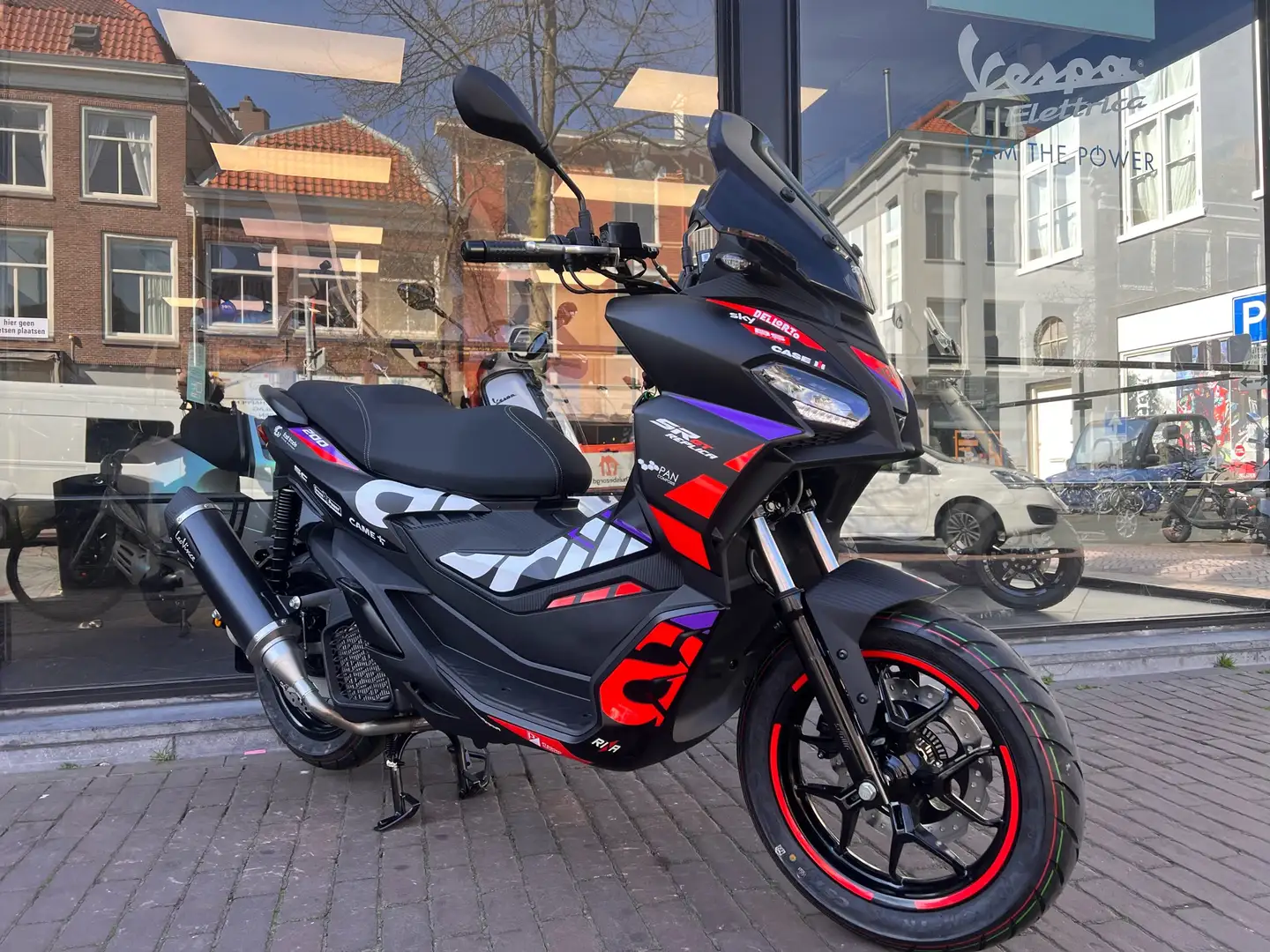 Aprilia SR GT 200 REPLICA EURO 5 2025 LEOVINCIE UITLAATSYSTEEM Negru - 1