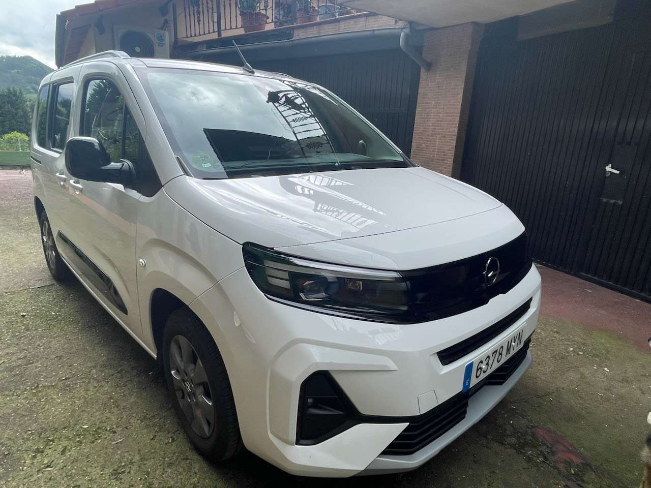 Opel Combo Cargo 1.5TD S&S L 1000 130 AT8 - foto 1