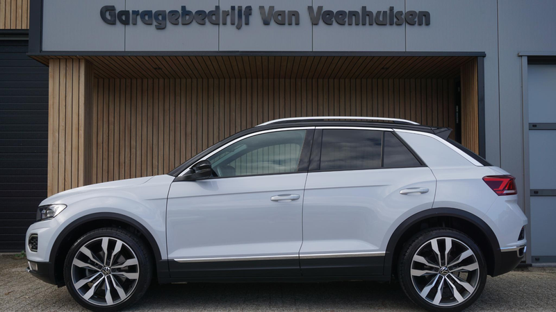 Volkswagen T-Roc 1.5 150pk TSI Sport Pano Virtual Stoelverw Drive s — photo 2