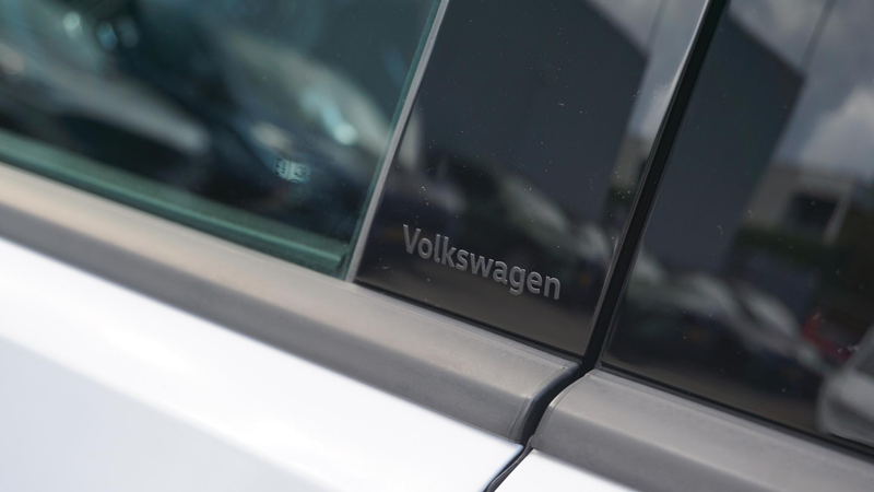 Volkswagen T-Roc 1.5 150pk TSI Sport Pano Virtual Stoelverw Drive s — photo 26