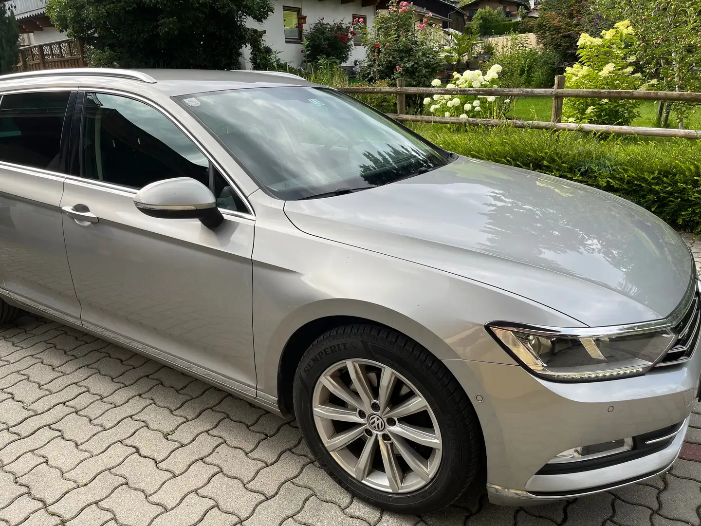 Volkswagen Passat Variant Passat Variant Highline 2,0 TDI DSG Highline Silber - 1
