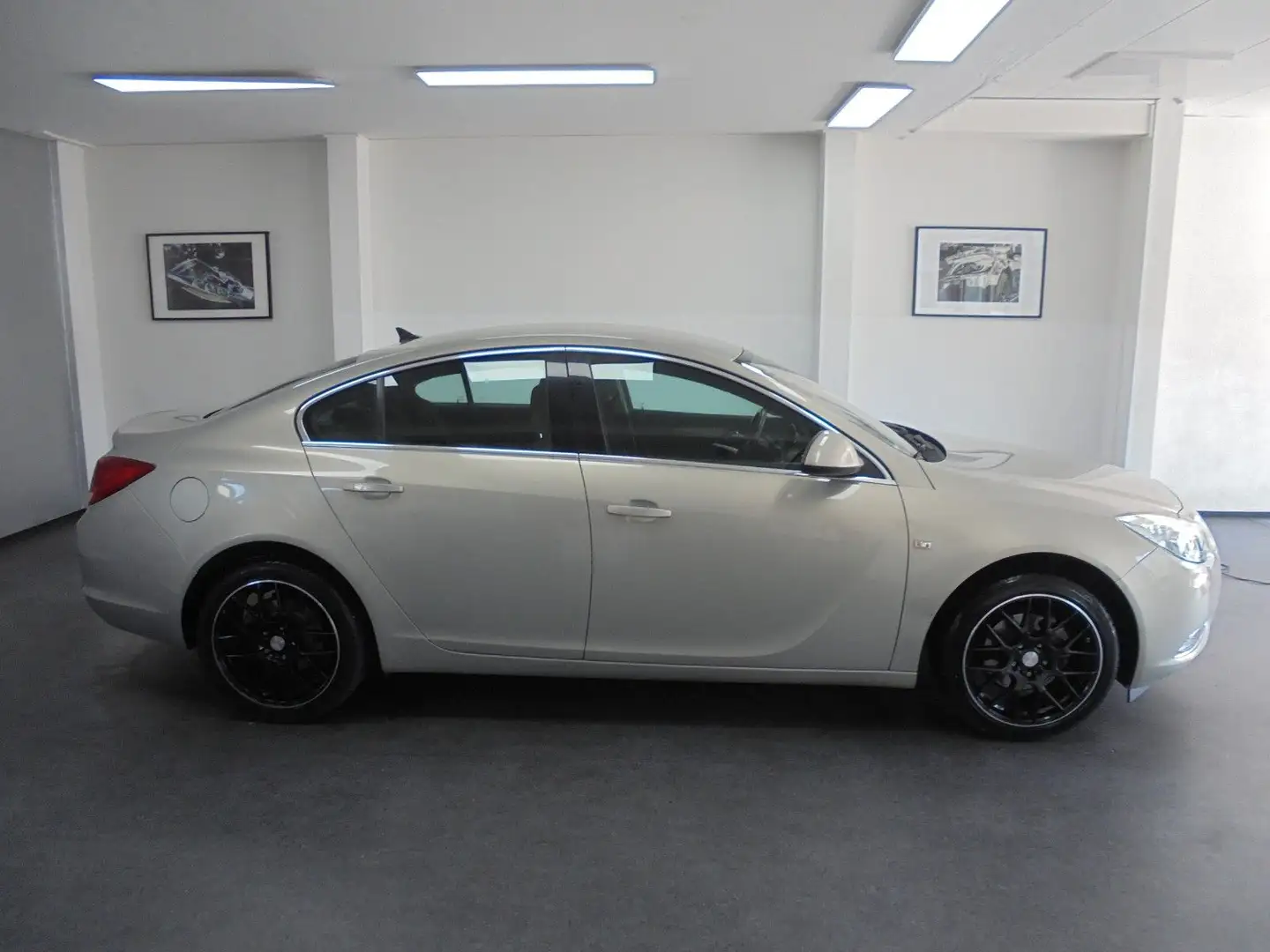 Opel Insignia 1.8 Edition Limo 88.000 km PDC Navi - 1
