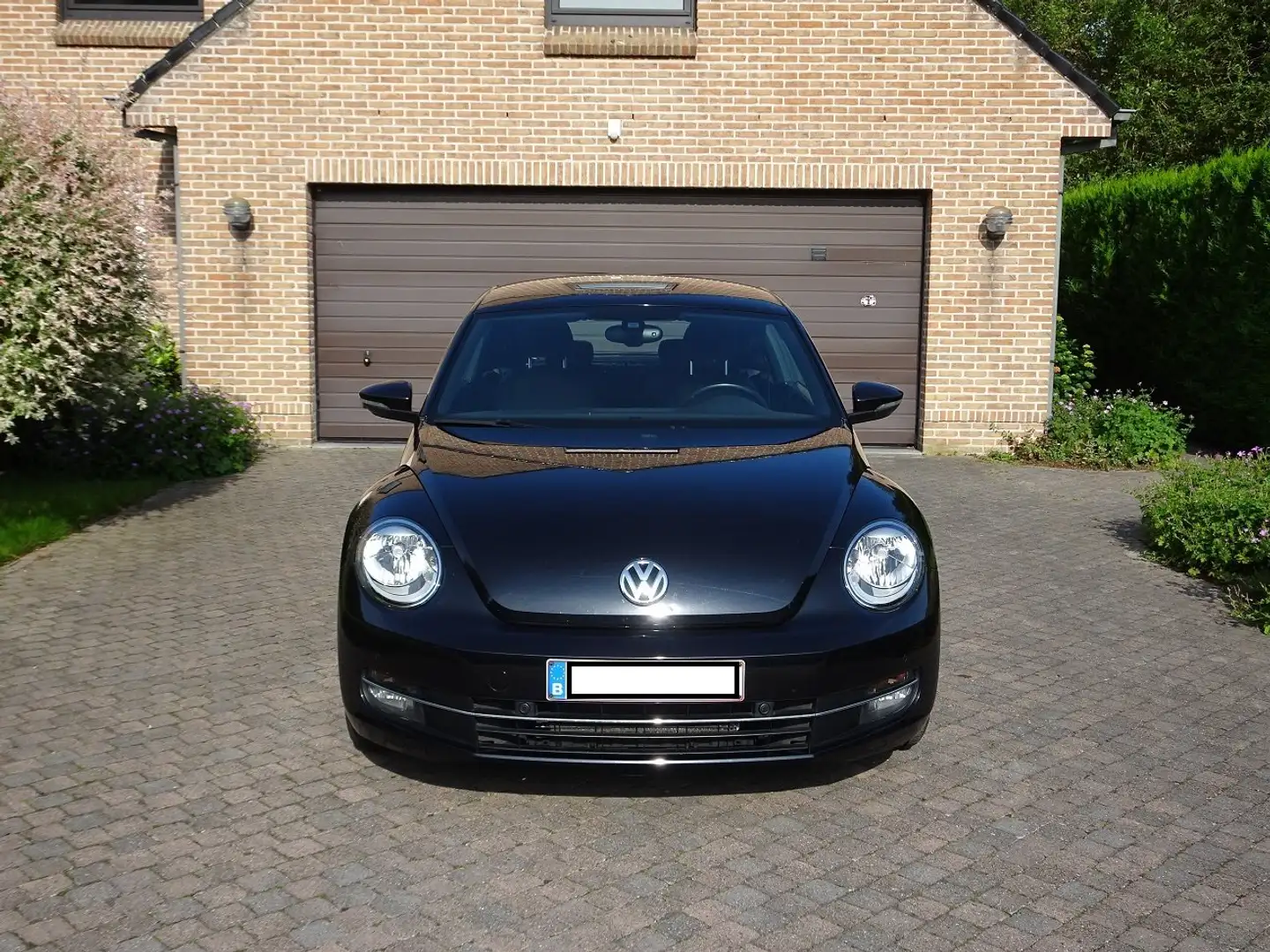 Volkswagen Beetle The Beetle 1.2 TSI Design Černá - 1