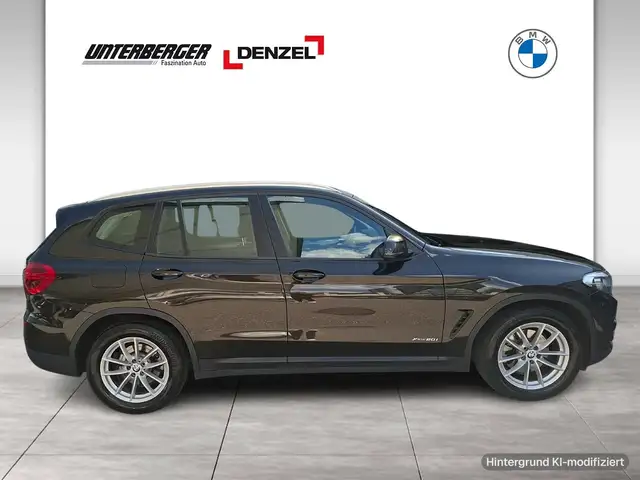 BMW X3 view 3