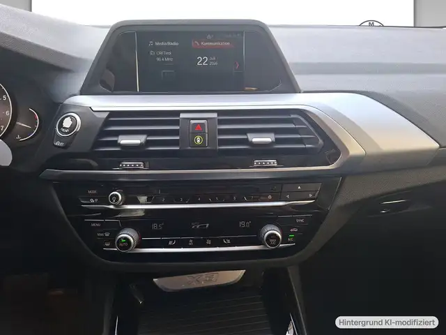 BMW X3 view 8