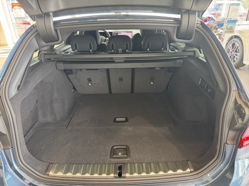 BMW 318 i touring G21 — photo 10