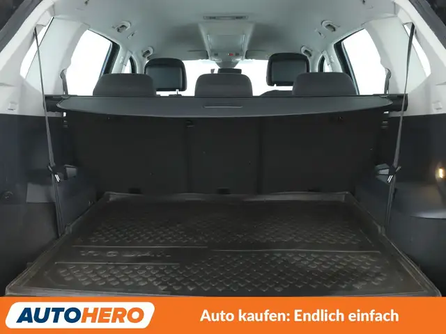 Volkswagen Tiguan Allspace view 17