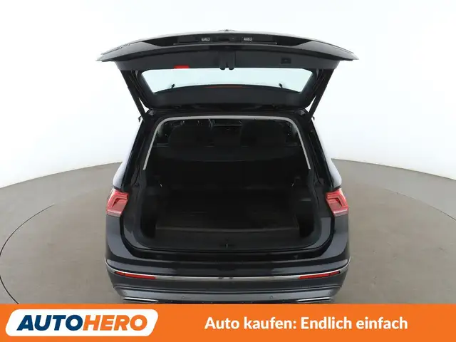 Volkswagen Tiguan Allspace view 16
