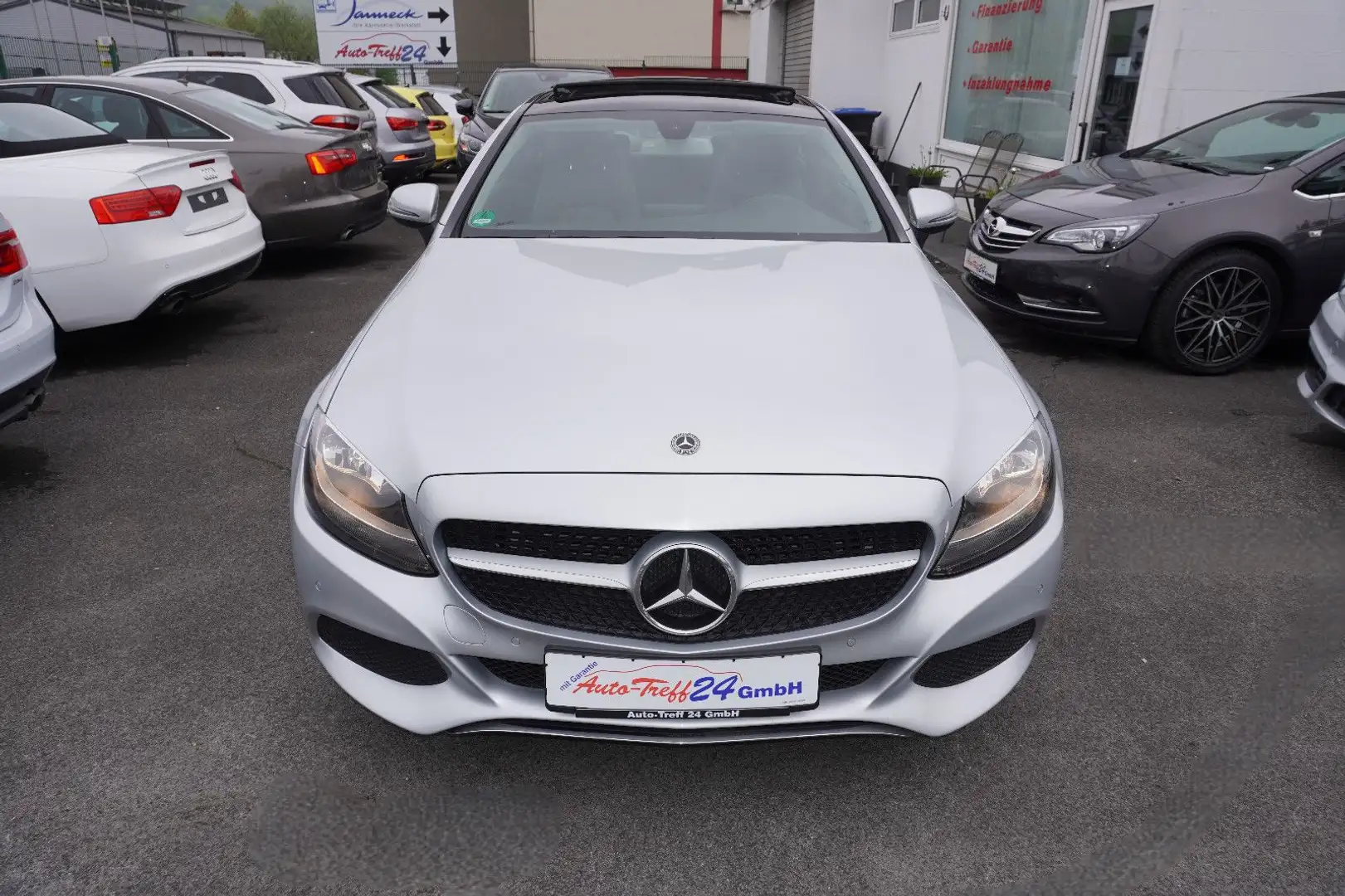 Mercedes-Benz C 180 Coupe Automatik*1.Hand*28.000Km*GARANTIE* Zilver - 2