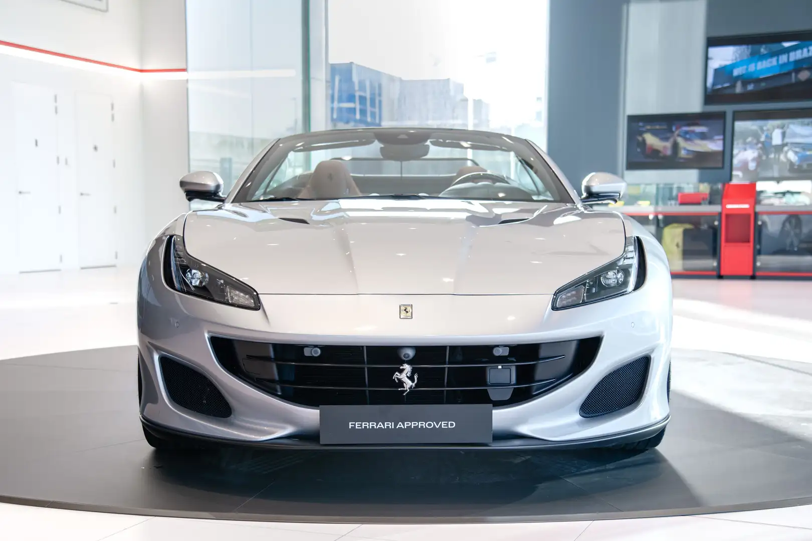 Ferrari Portofino FERRARI APPROVED | CARBON | ELEC. SEATS Grau - 2