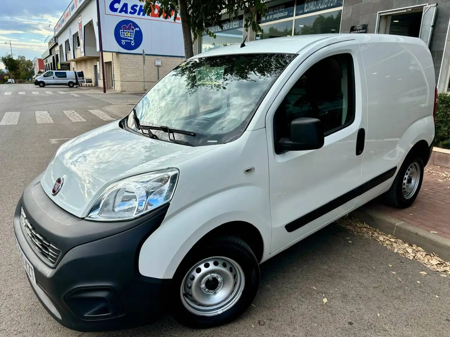 Fiat Fiorino Combi 1.3Mjt Base 4pl. Fehér - 1