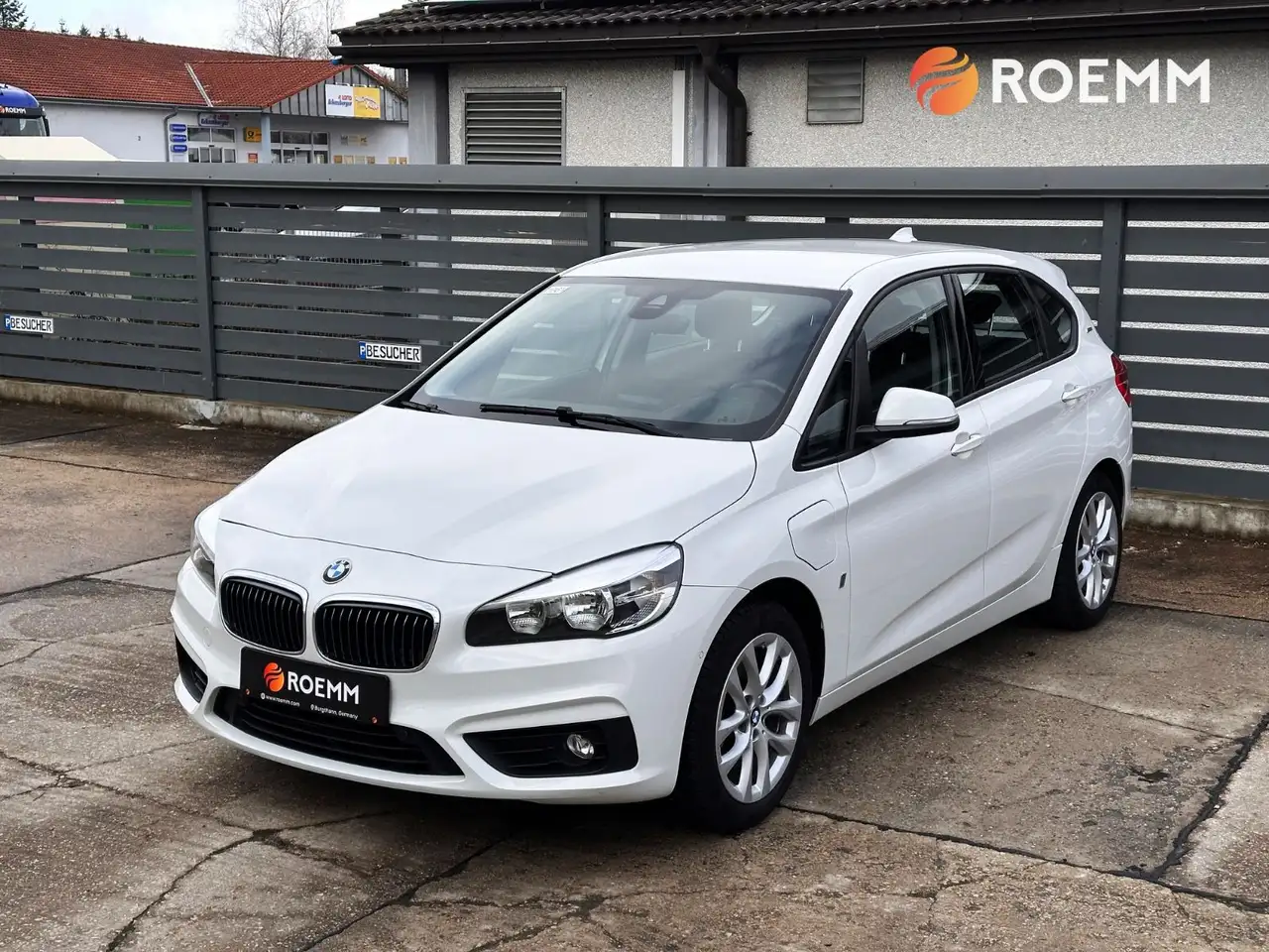 BMW 225