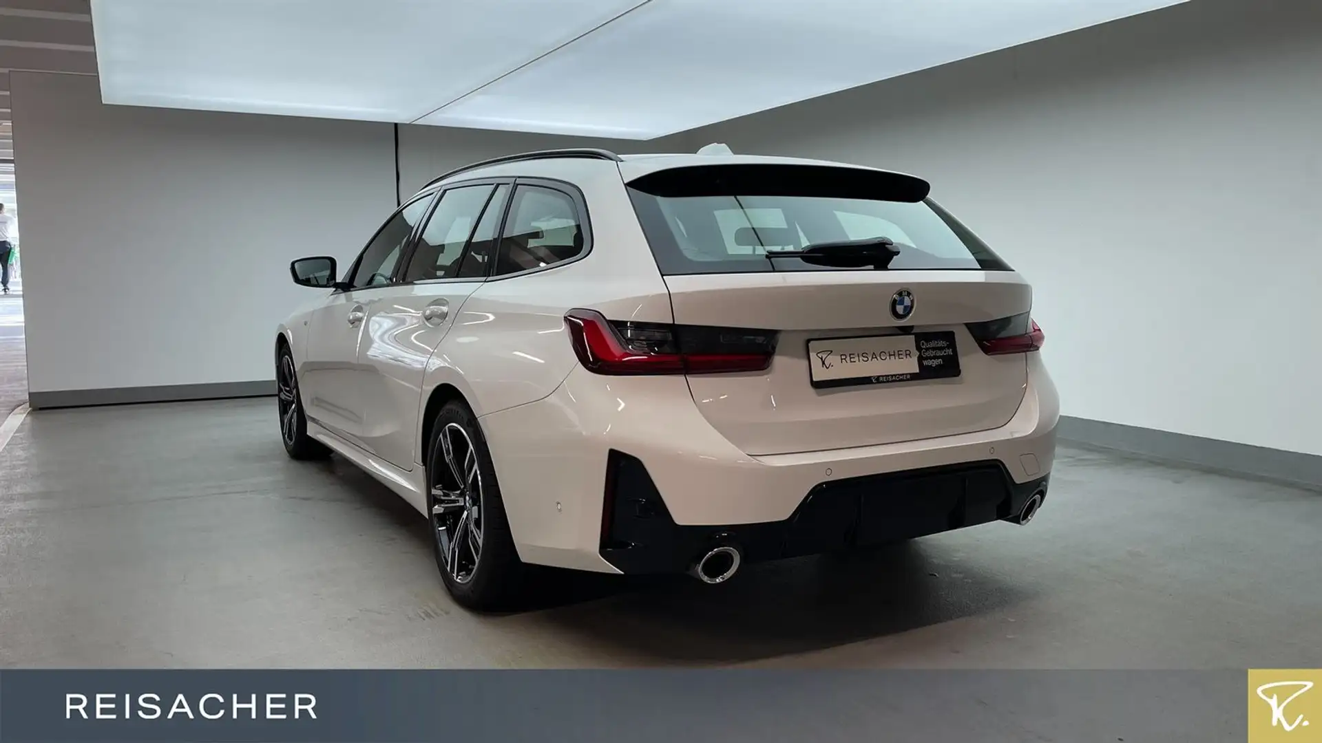 BMW 320 d A Tou M-Sport LCProf H-K PA+ DA Keyless Weiß - 2