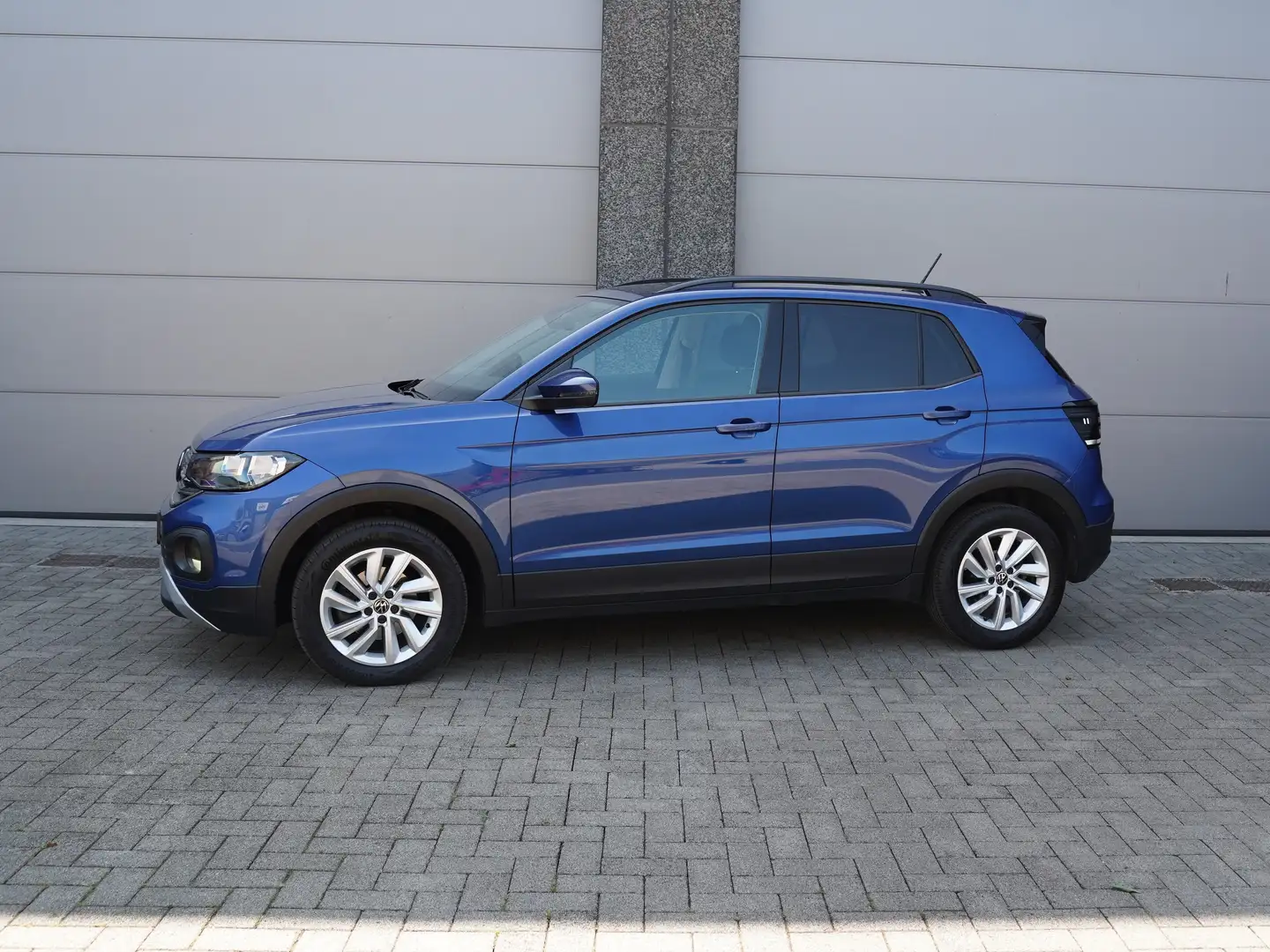 Volkswagen T-Cross 110 PK DSG *CARPLAY/CAMERA/VERWZETEL/ACC/KEYLESS * Bleu - 1
