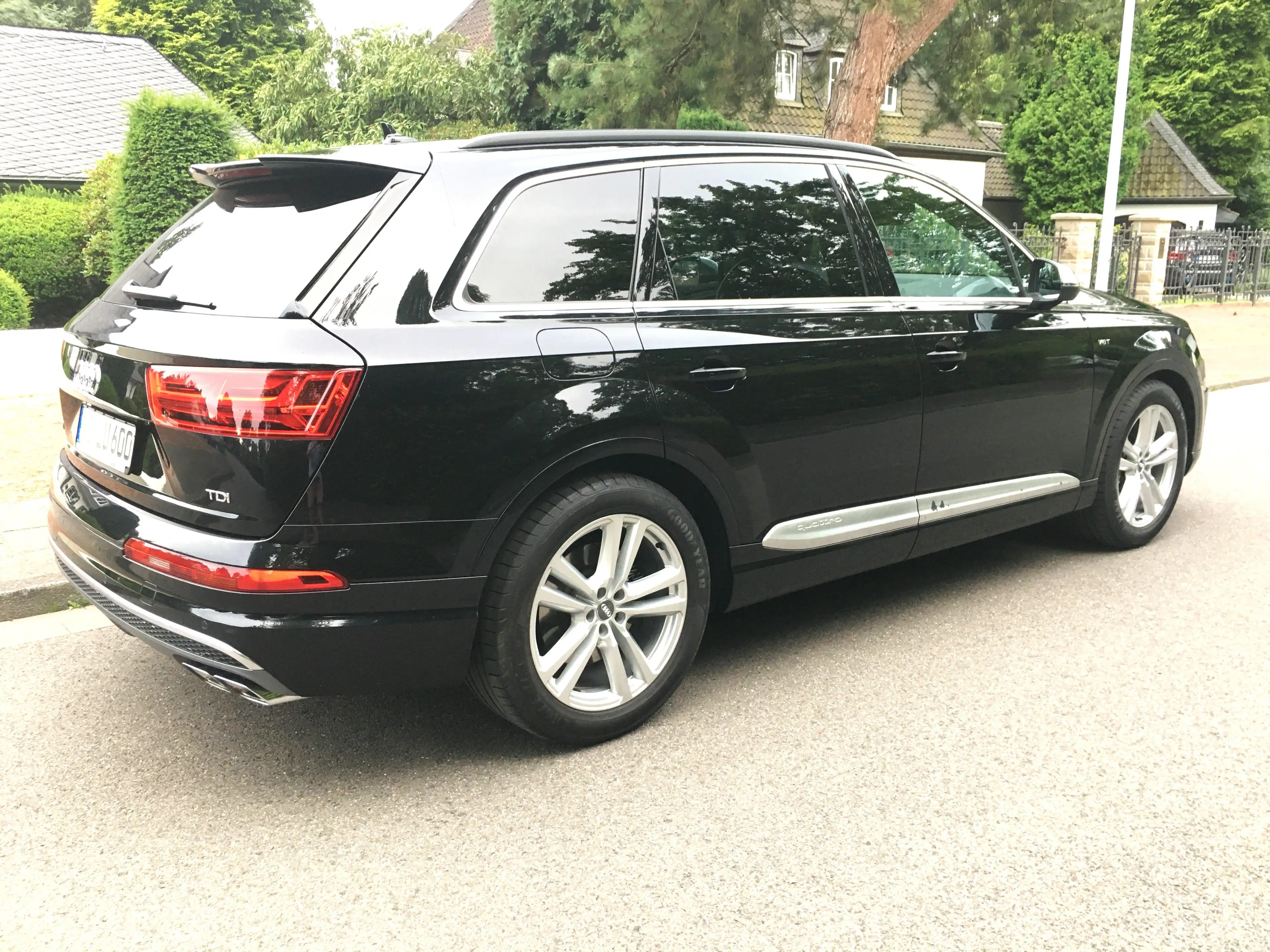 Audi SQ7 4.0 TDI-QUATTRO-PANO-AHK-LED-LUFT-KAMERA-PRIVACY-M — photo 15