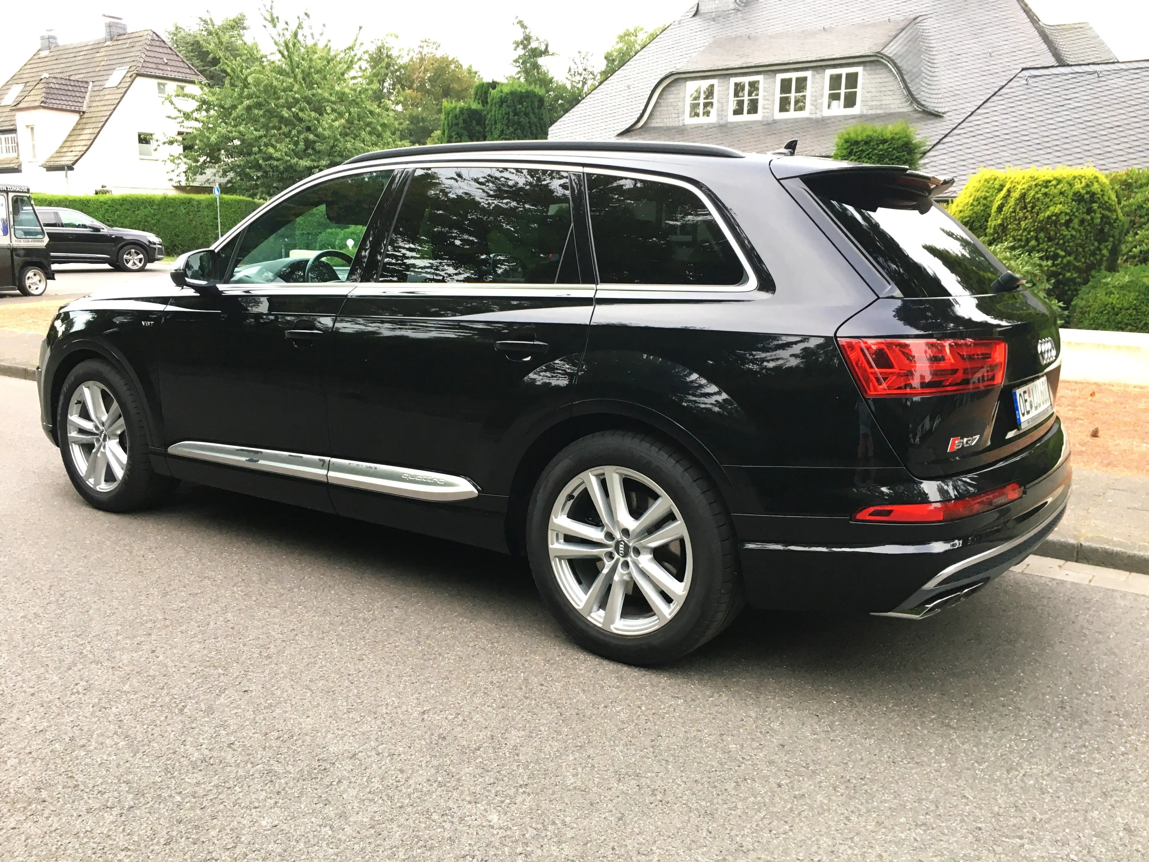 Audi SQ7 4.0 TDI-QUATTRO-PANO-AHK-LED-LUFT-KAMERA-PRIVACY-M — photo 4