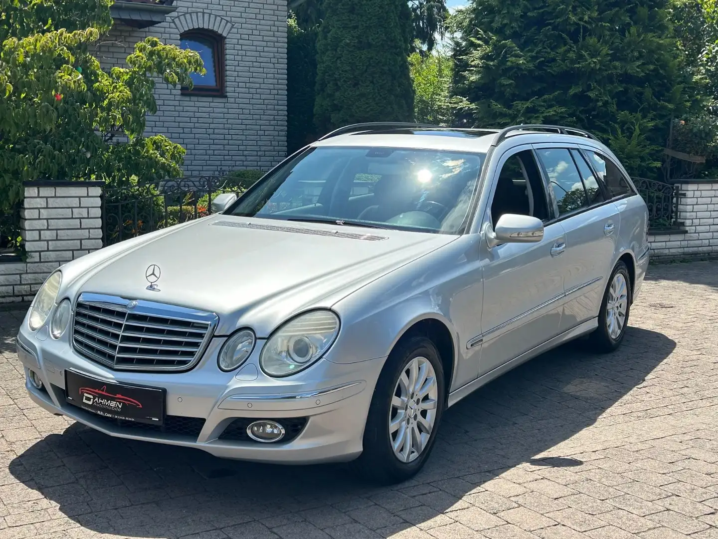 Mercedes-Benz E 220 T CDI*Xenon*Auto*Klima*Ahk*2.Hand*Pdc*.... Zilver - 1