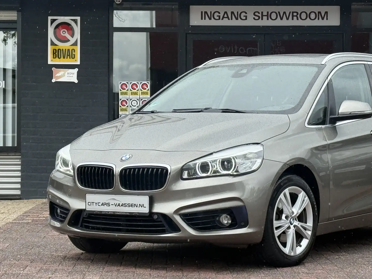 BMW 218 2-serie Active Tourer 218d High Executive automaat Beige - 2