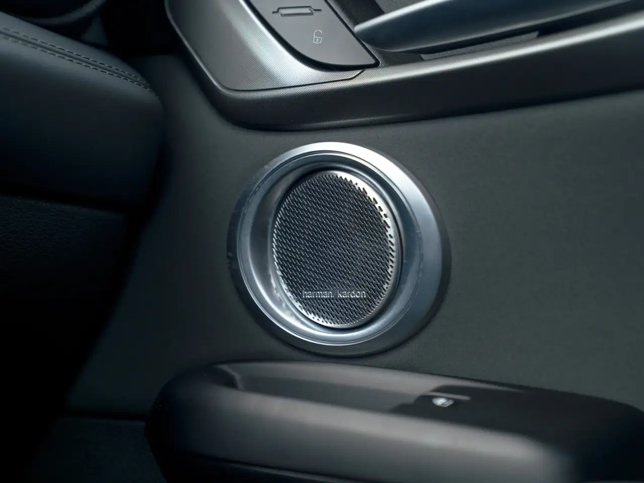 Alfa Romeo Tonale 2024 — фото 12