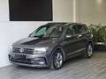 Volkswagen Tiguan Volkswagen Tiguan R-Line 2.0 TDI 150 CV DSG Sport Gris - thumbnail 1