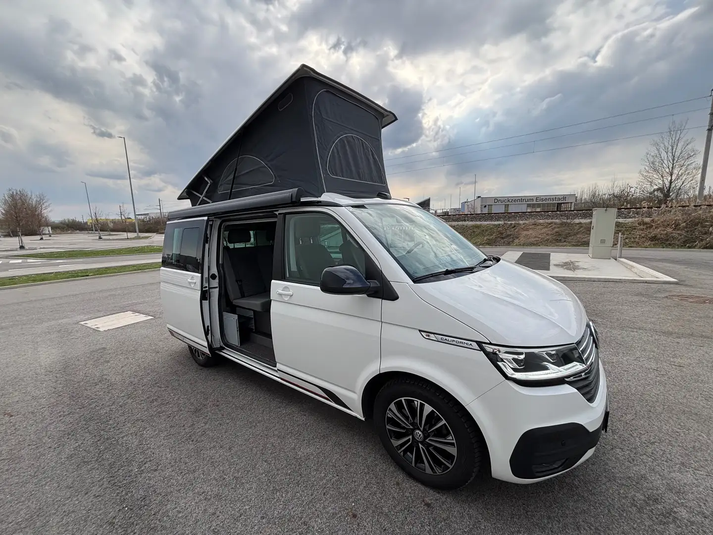 Volkswagen T6.1 California 4Motion Coast Weiß - 1
