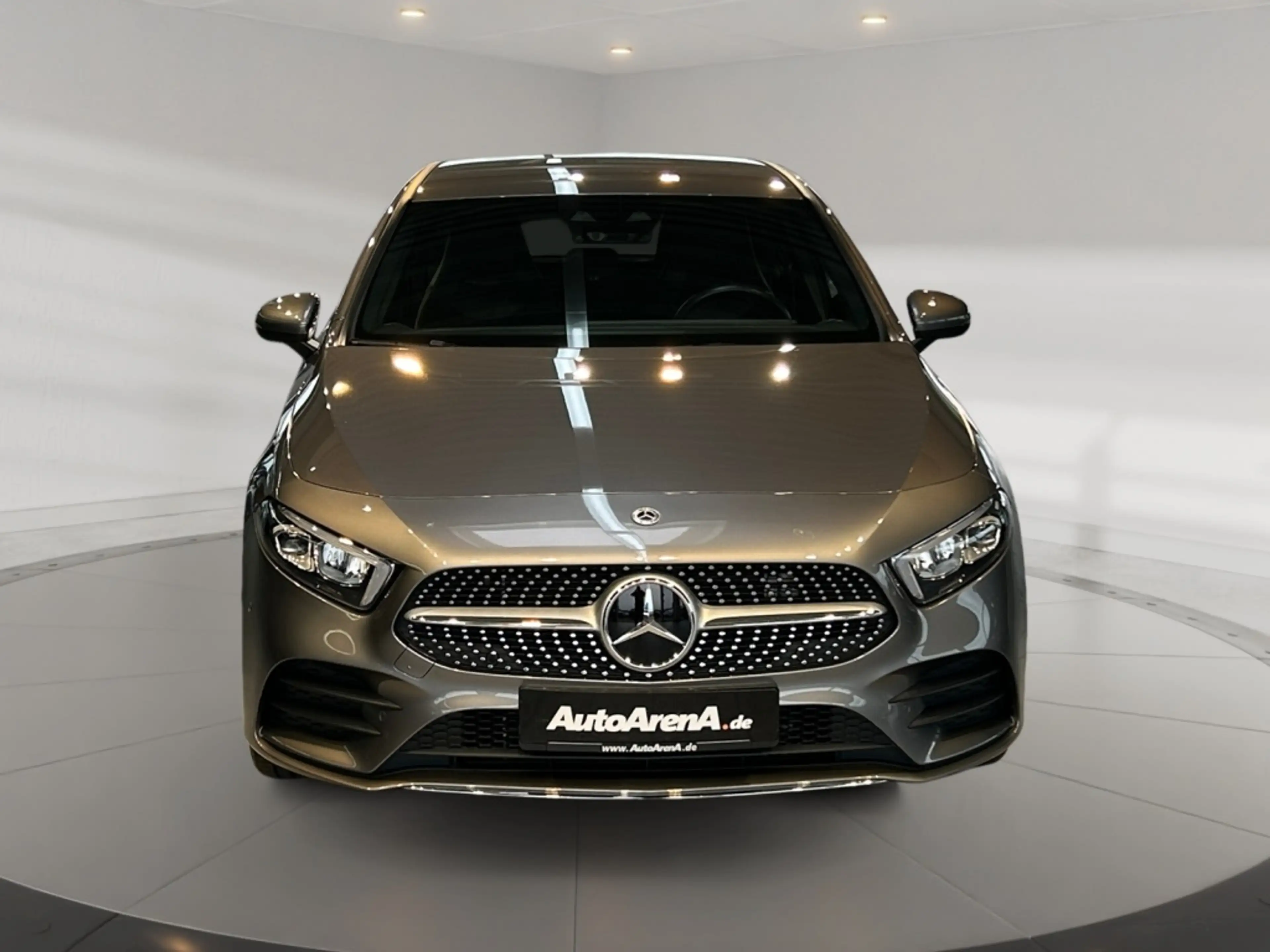 Mercedes-Benz A 250 e AMG AMG+MBUX+Fahrassist+Wide+Cam+LED+AUT — photo 8