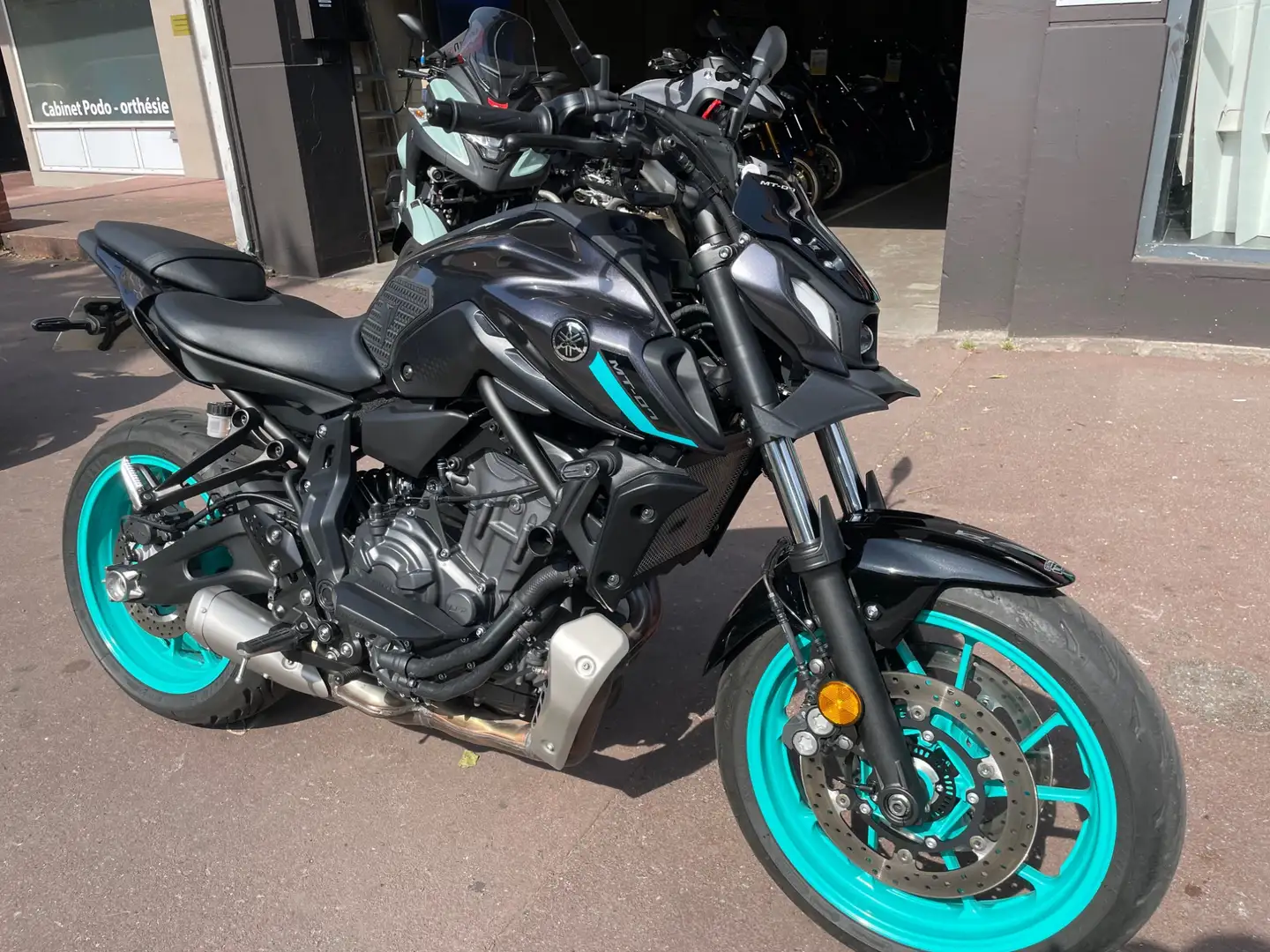 Yamaha MT-07 Gris - 2